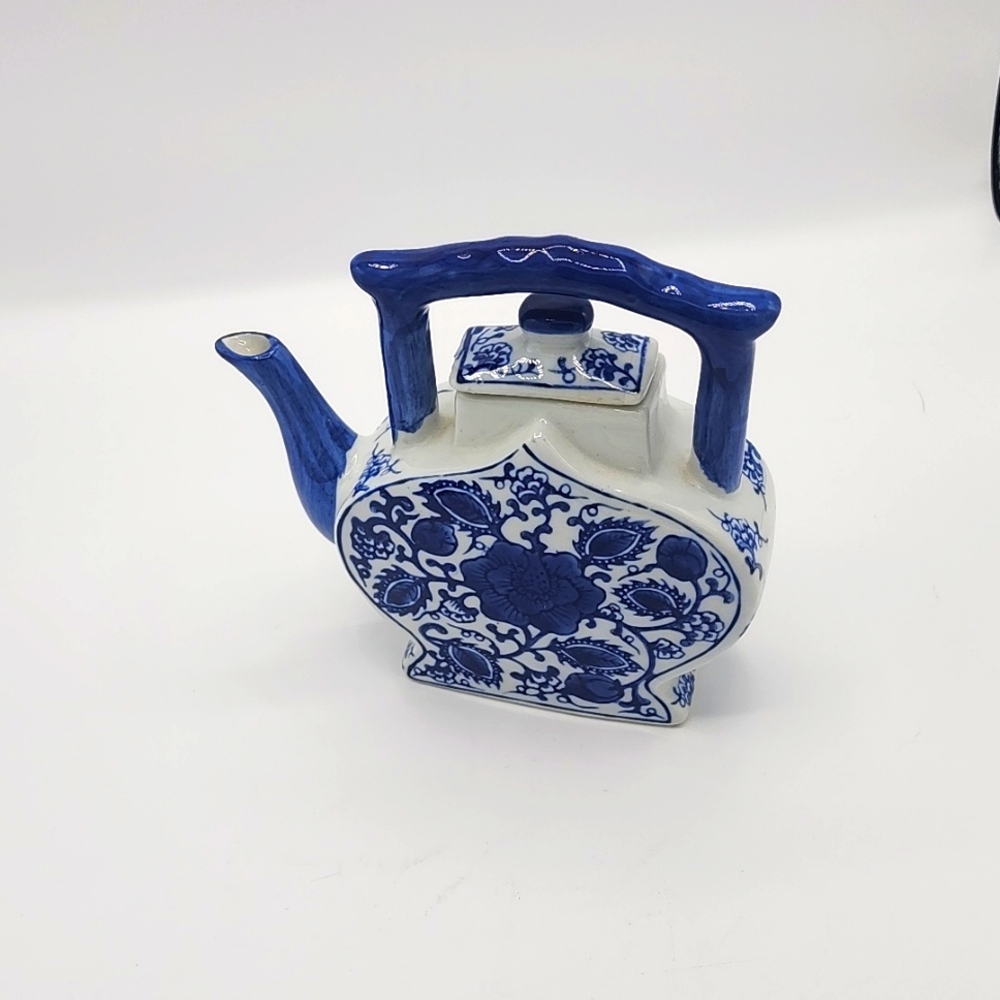 Bombay & Co. Blue and White Chinoiserie Teapot